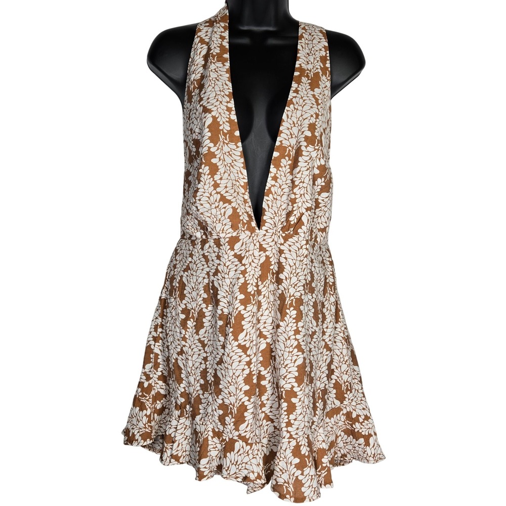 Selfie Leslie Romper Floral Deep V‎ Neck Halter Open Back Tie Back Size Large